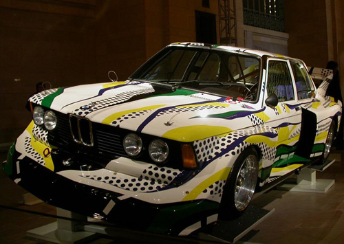Symbiosis between BMW cars and art