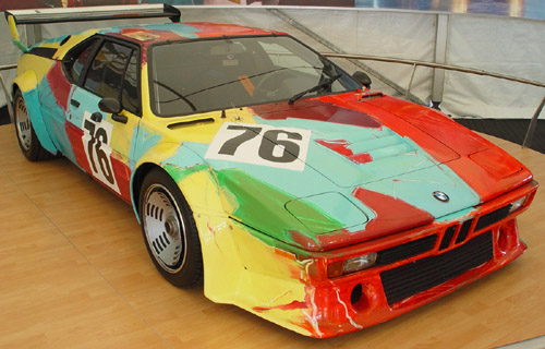 Symbiosis between BMW cars and art