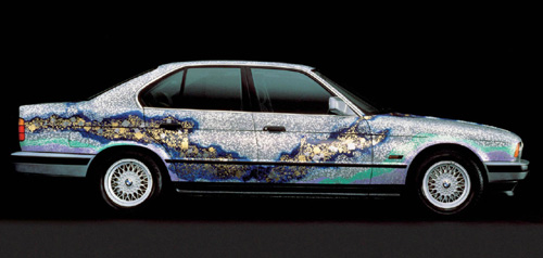 Symbiosis between BMW cars and art