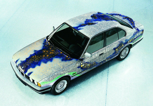 Symbiosis between BMW cars and art