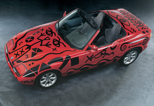 Symbiosis between BMW cars and art