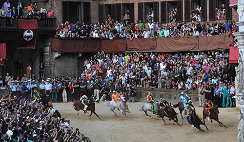 palio race13 Sienas Palio Horse Race