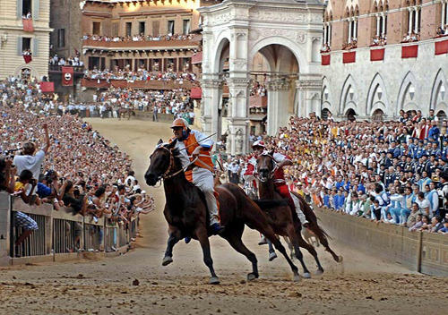 palio race15 Sienas Palio Horse Race