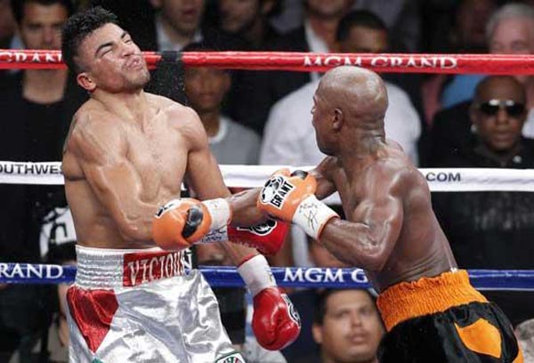 Right Moments Boxing Photos