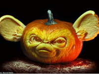Creepy Halloween pumpkin decorations