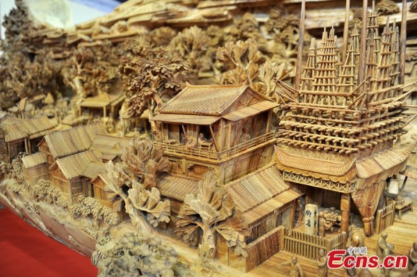 The world's longest wooden sculpture