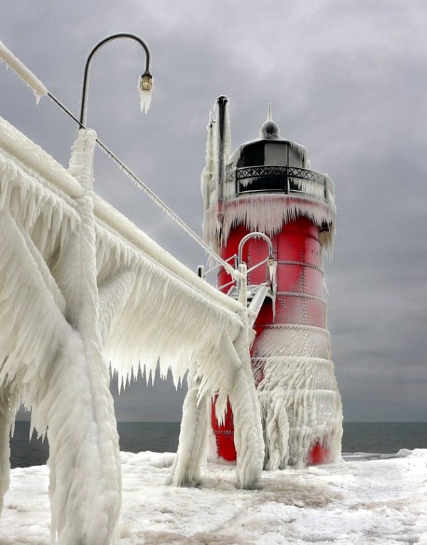 Frozen lighthouse by Thomas Zakowski